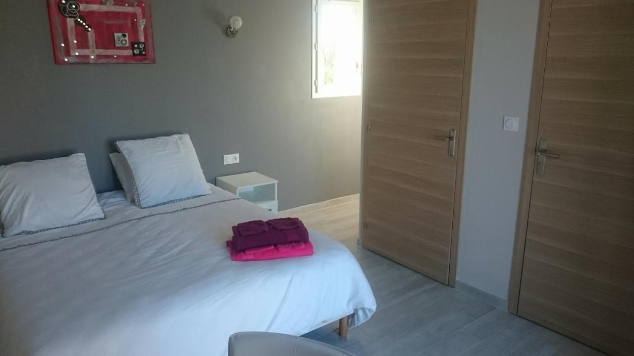Les Figues Bed & Breakfast Caromb Bagian luar foto